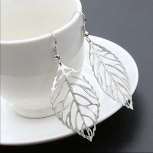 🔥SILVER LEAF EARRINGS🔥MODERN DANGLE STATEMENT EARRINGS NEW